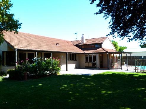 911A Harding Road, Camberley