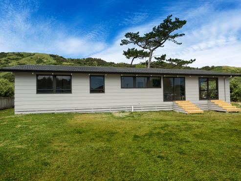 15 Ratau Street, Mahia