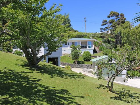1190 Sandspit Road, Sandspit