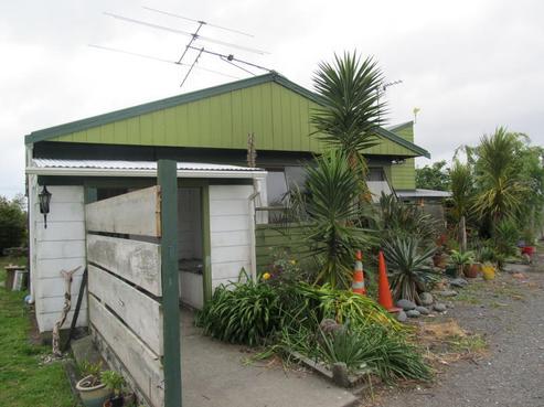 8 Front Miranda Road, Waitakaruru
