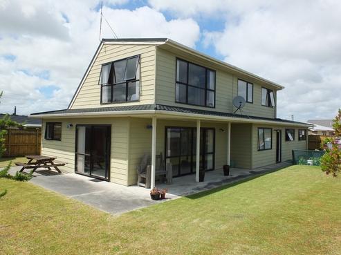 12 Andrews Street, Foxton Beach