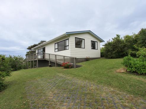 2 Gledstane Road, Stanmore Bay