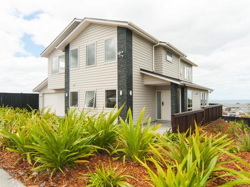 37 Caldera Drive, Long Bay