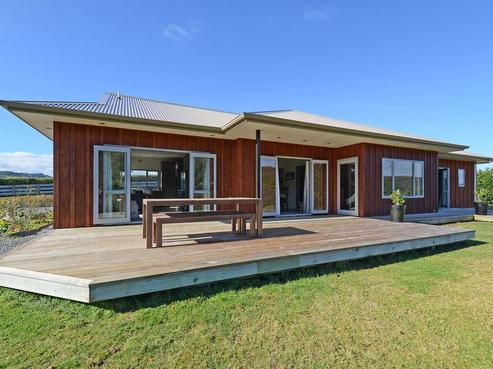 1A Grace Nicholls Grove, Riverstone Terraces