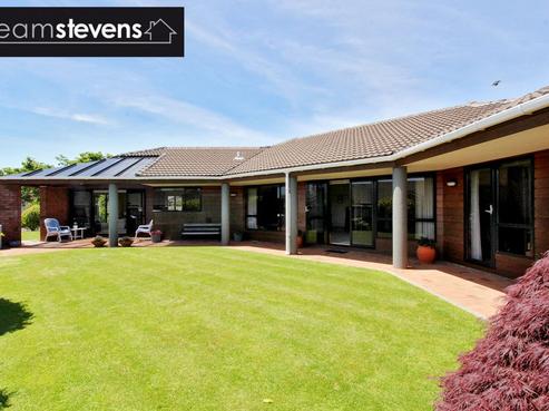 12 Kinross Drive, Merrilands