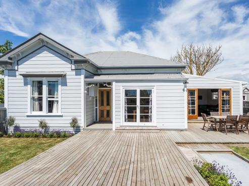 807 Lyell Street, Akina