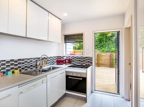 2/17 Pannill Place, Oteha