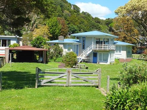 895 Matapouri Road, Matapouri