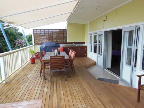 8 Omutu Street, Oakura Coast