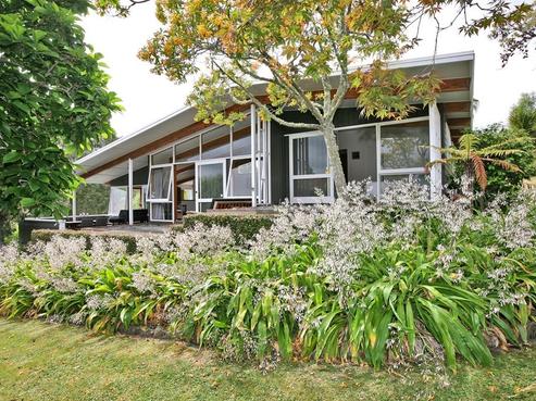 64 Tauroa Road, Havelock North