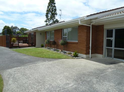 29 Magnolia Avenue, Rosehill