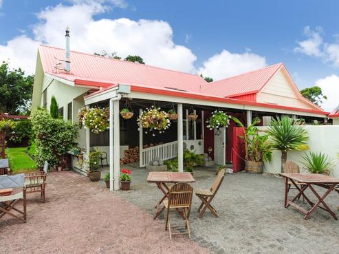 37 Beach Road, Porangahau