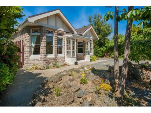 225 Gala Street, Richmond