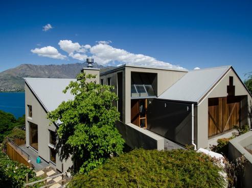 16 Golden Terrace, Queenstown Central