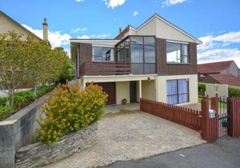 11 Bellevue Street, Belleknowes