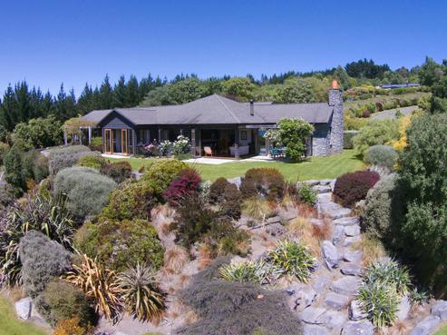 14 Cameron Drive, Acacia Bay