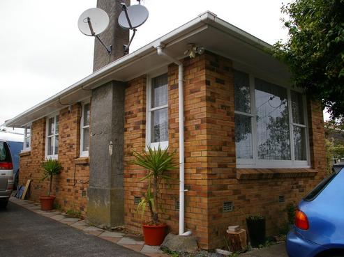 8 Featherston Crescent, Otara