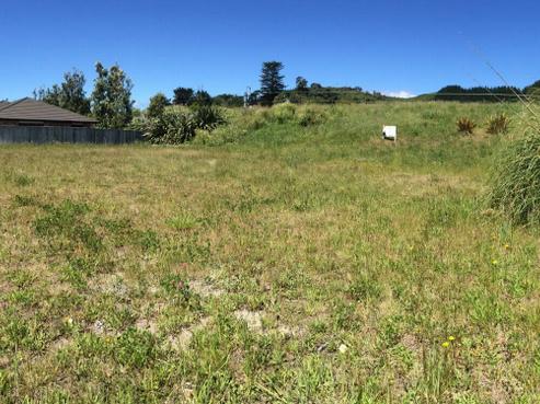 14 Bluewater Place, Paraparaumu