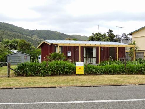 51 Blakes Approach, Mahia