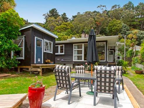 8 Taungata Road, York Bay