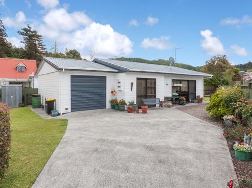 100C Waverley Place, Whangamata