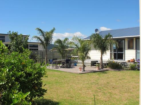 102 Ashley Place, Matarangi