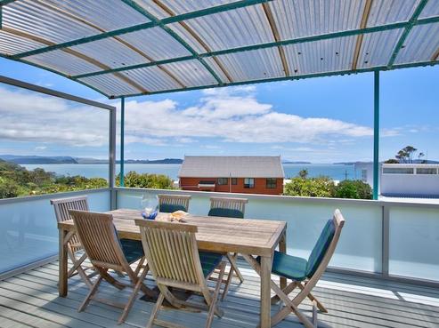 16 Mera Road, Algies Bay
