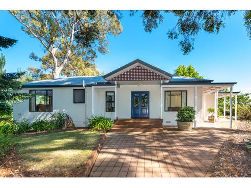 304 Old Coach Road, Mahana