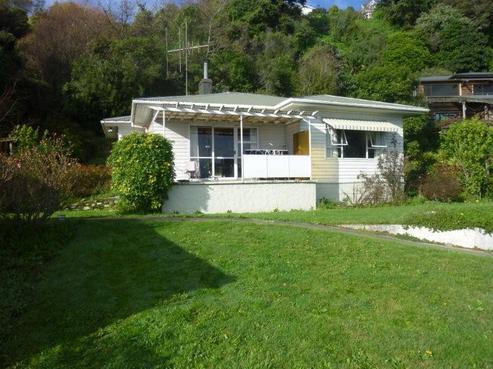 537 Rocks Road, Moana