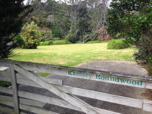 2A Roberts Road, Matakatia