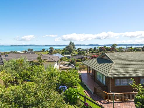 9 Crossland Place, Maraetai