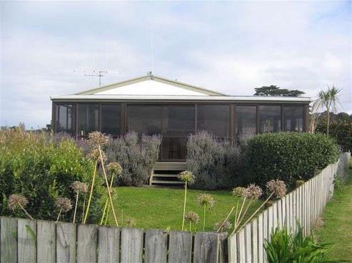955 East Coast Road, Kaiaua