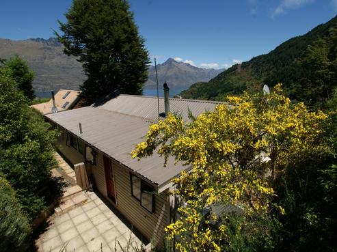 26 Mackinnon Terrace, Fernhill/Sunshine Bay