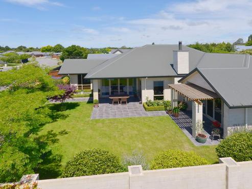 30 Paget Drive, Woodend