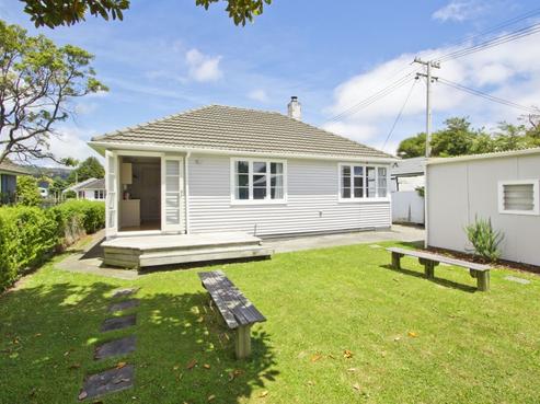 124 Hewer Crescent, Naenae