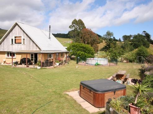 696 Wakapuaka Road, Hira