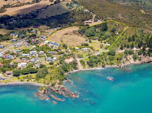 105 Bluff Road, Kuaotunu