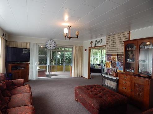 242 High Street, Eltham