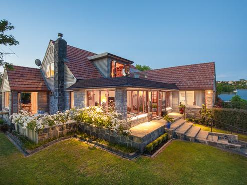 5 Garmons Way, Castor Bay