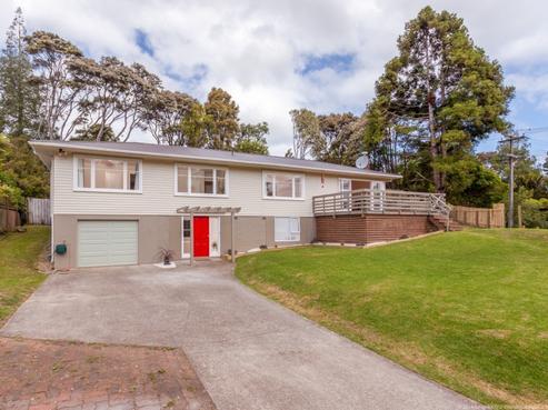 8 York Road, Titirangi