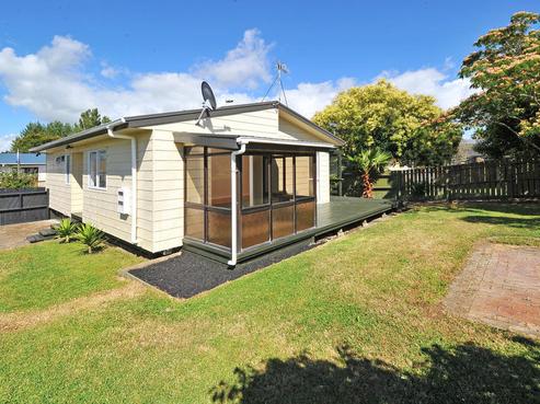 2/185 Great South Road, Drury