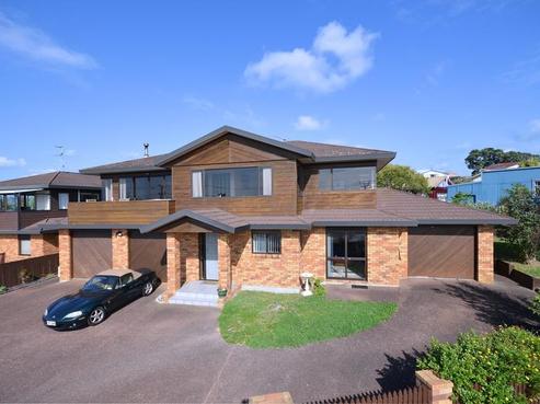 996 Beach Road, Torbay