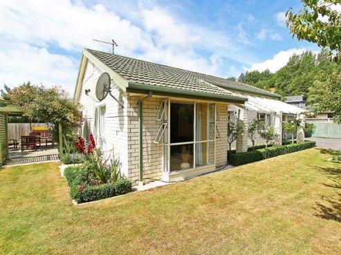 7 Burrough Place, Enner Glynn