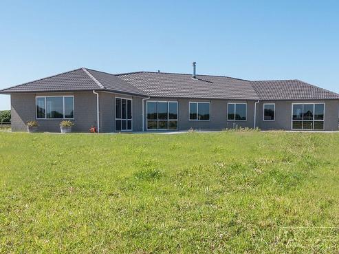 70 Ararata Road, Hawera