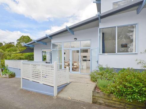 16A Tikorangi Place, Morningside