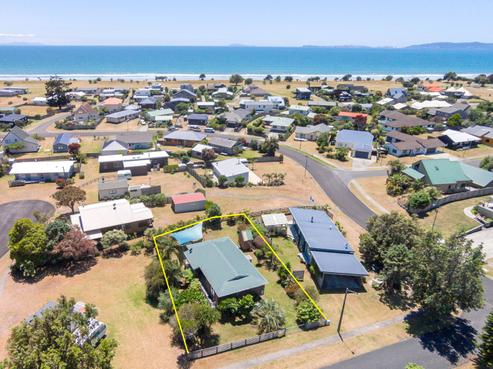 102 Manuka Place, Matarangi