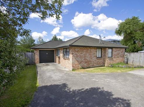 2B Knox Road, Swanson