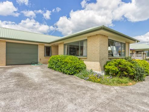 23B George Crescent, Buckland