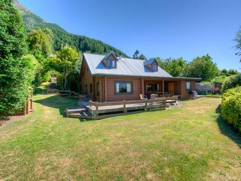 16 Wye Place, Fernhill/Sunshine Bay