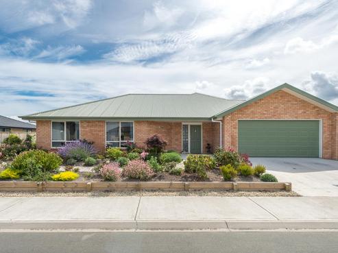 19 Hammill Grove, Stoke